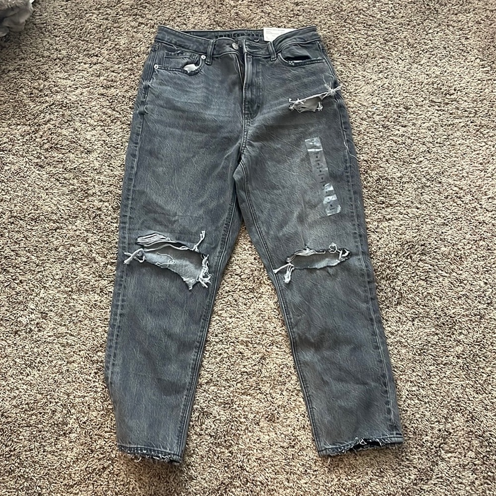 american eagle mom jeans size 8!!